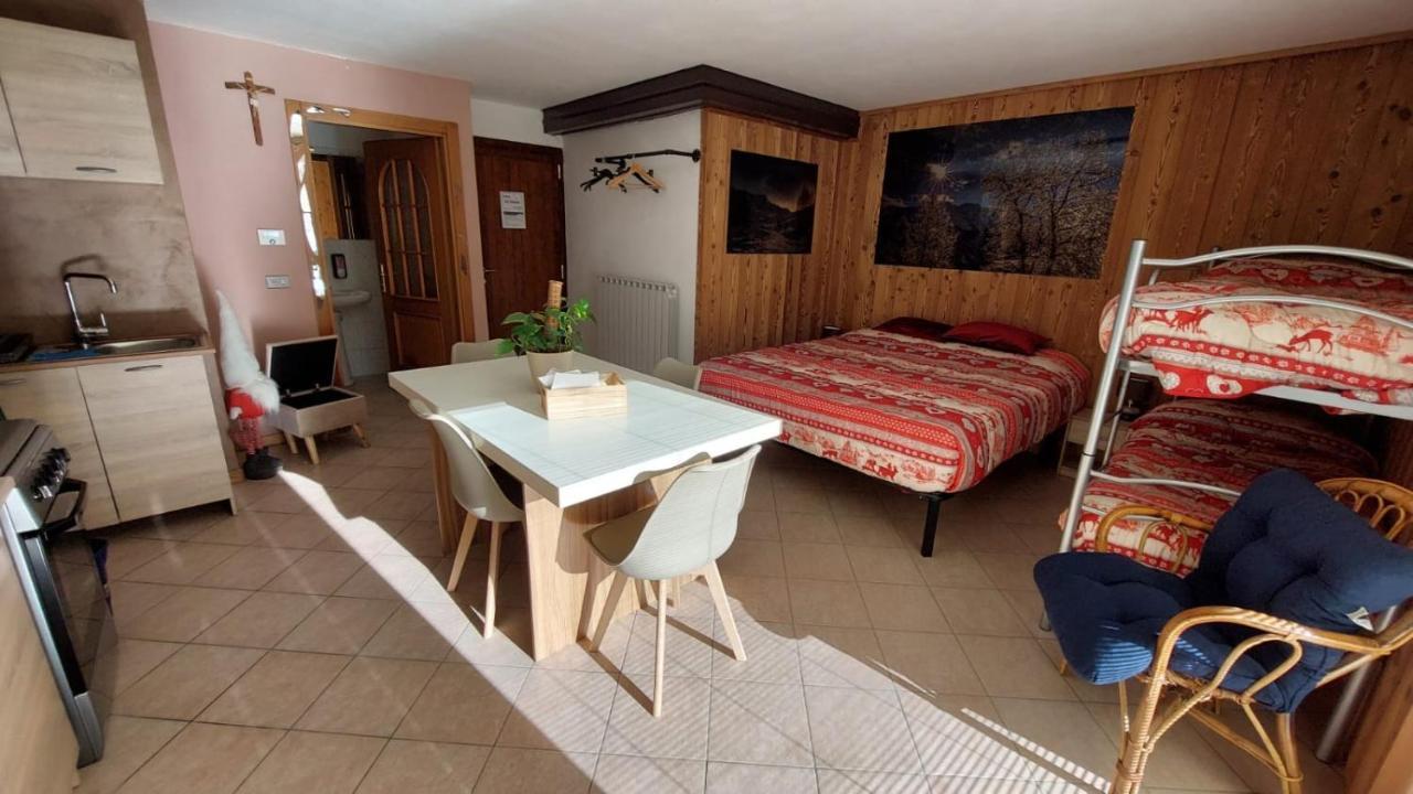 Residenze Vezza - La Corteccia- Apartment Vezza d'Oglio Luaran gambar