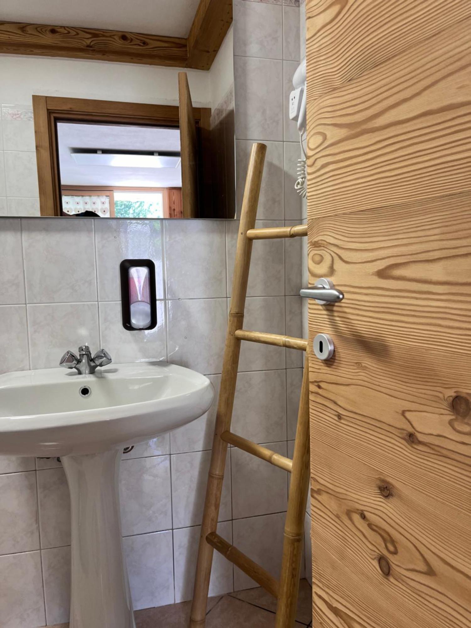 Residenze Vezza - La Corteccia- Apartment Vezza d'Oglio Luaran gambar