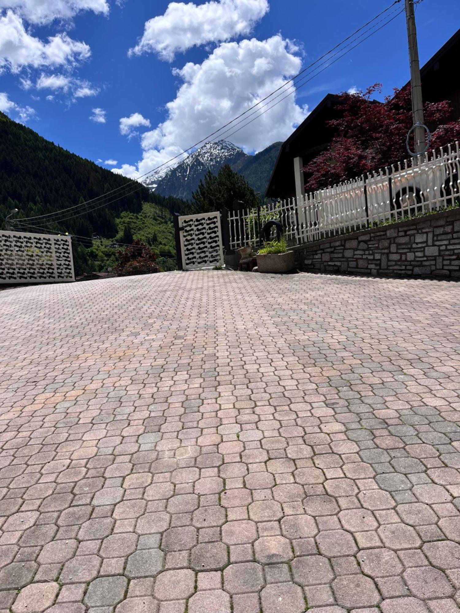 Residenze Vezza - La Corteccia- Apartment Vezza d'Oglio Luaran gambar